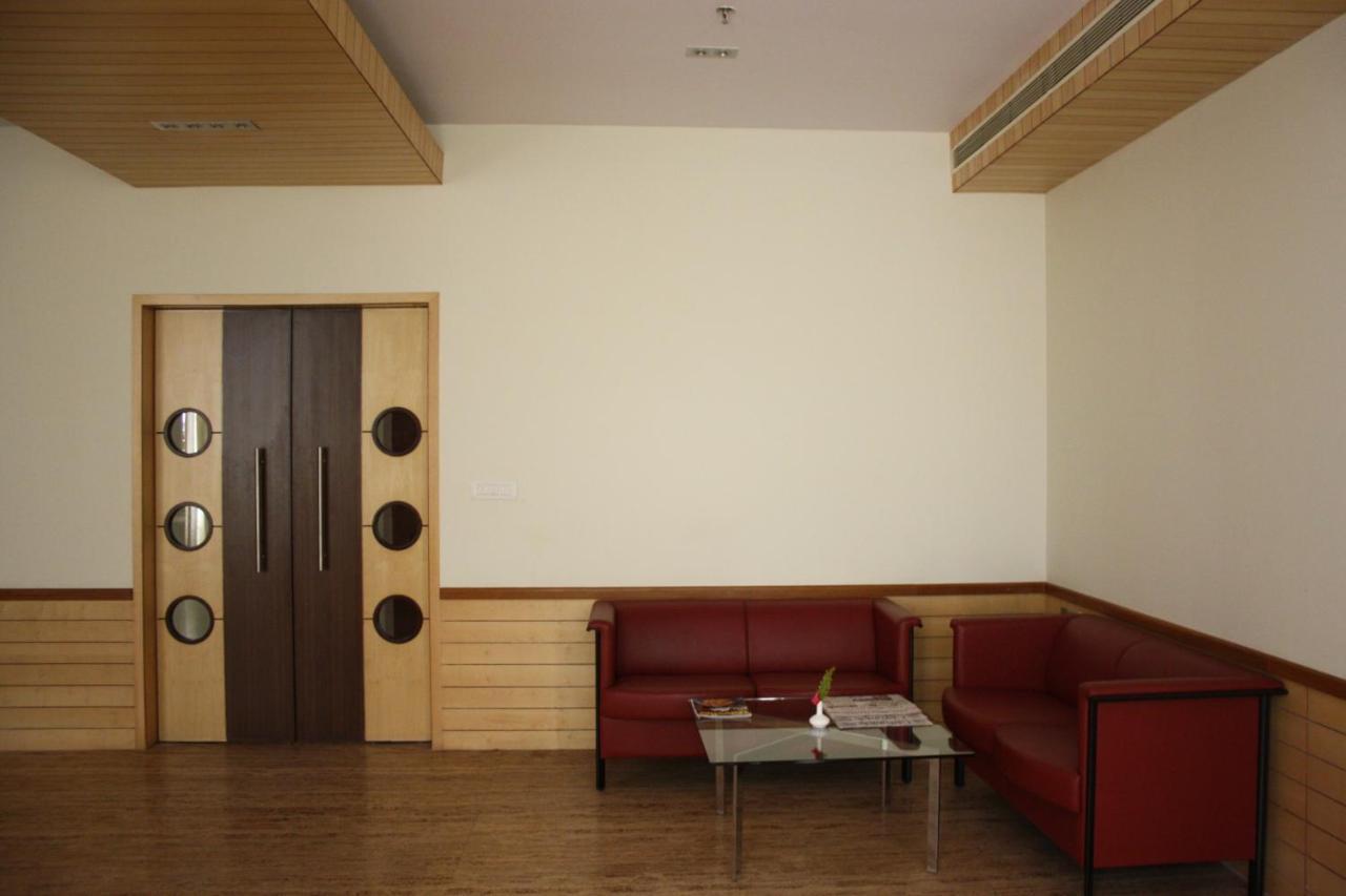 Royal Orchid Central Kireeti Hampi, Hospet Exterior foto