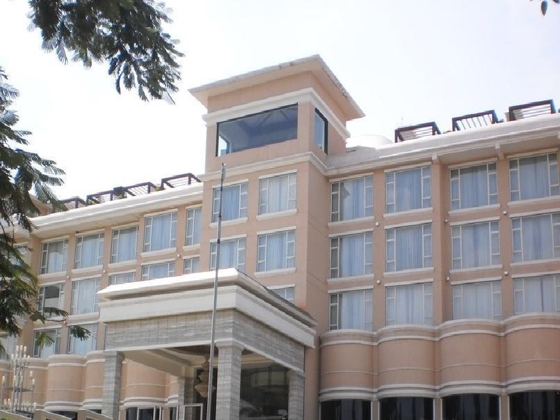 Royal Orchid Central Kireeti-Hampi Hospet Exterior foto