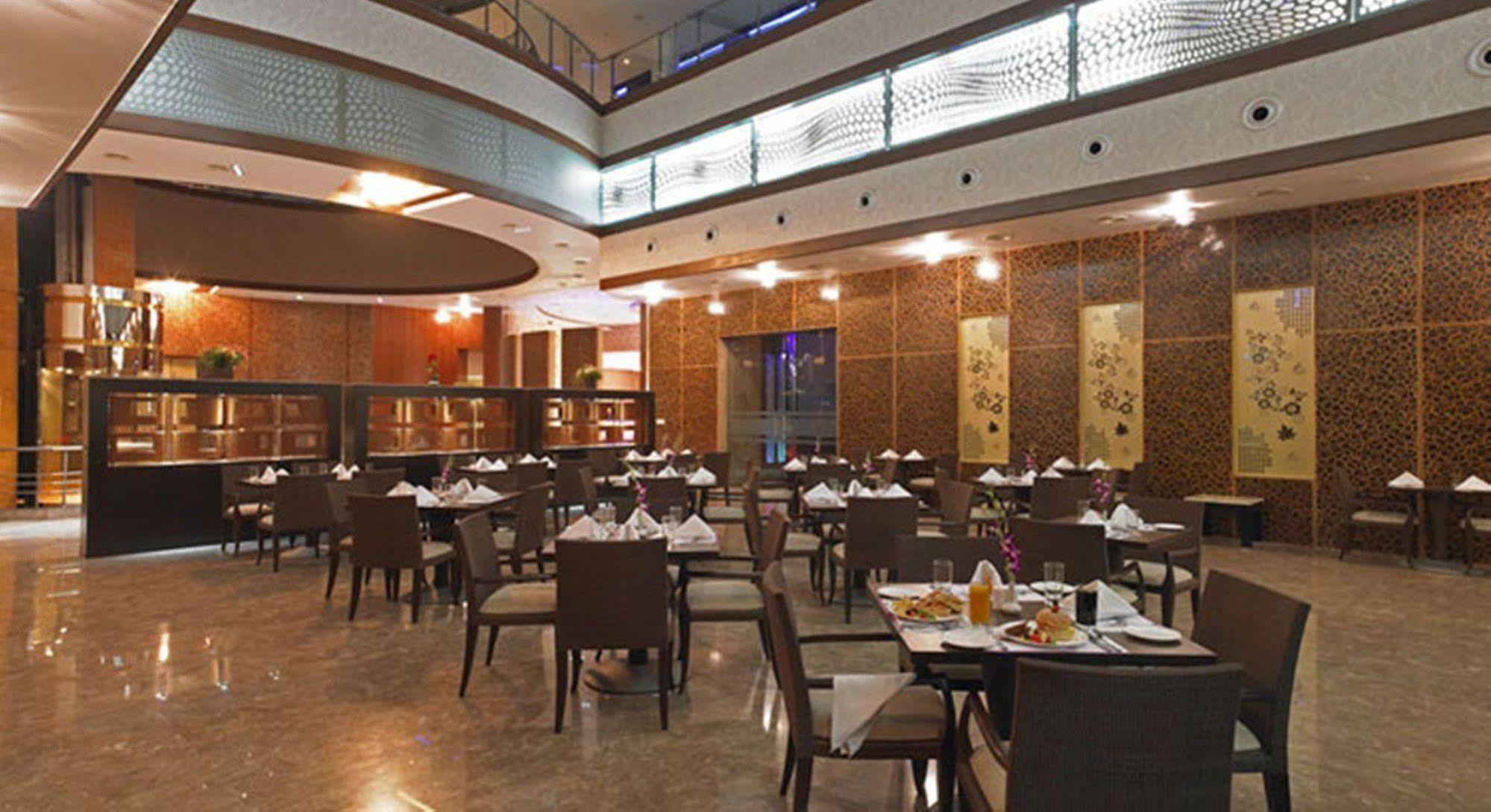 Royal Orchid Central Kireeti-Hampi Hospet Restaurant foto